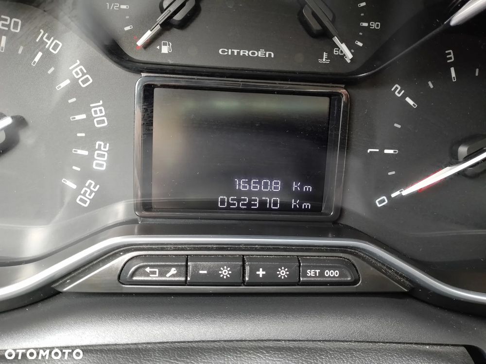 Citroën C3 Aircross BlueHDI 120 Stop & Start EAT6 SHINE PACK - 29