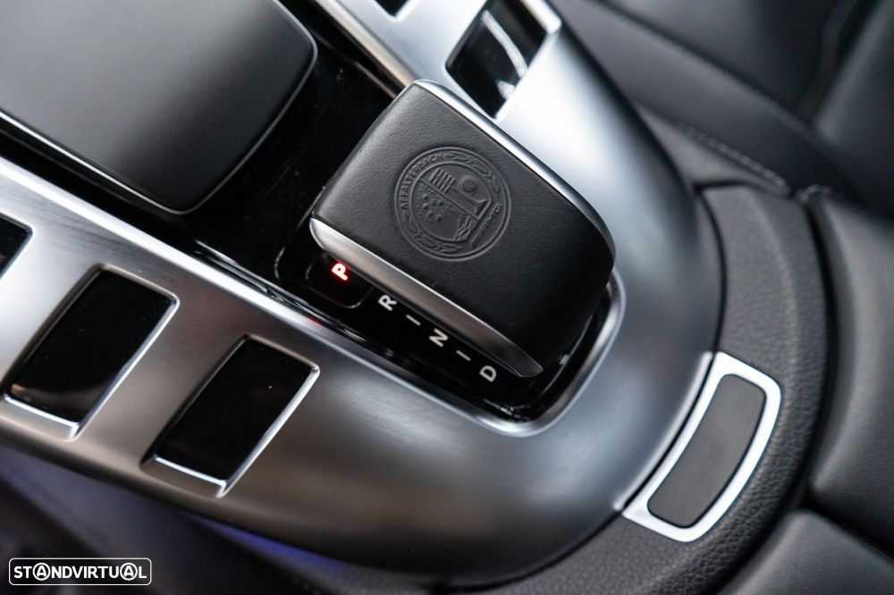 Mercedes-Benz AMG GT 53 4Matic+ - 38