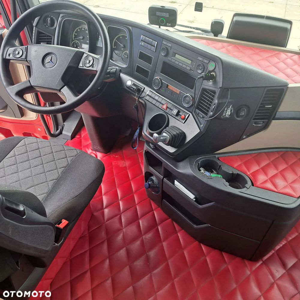 Mercedes-Benz 1846LS - 11