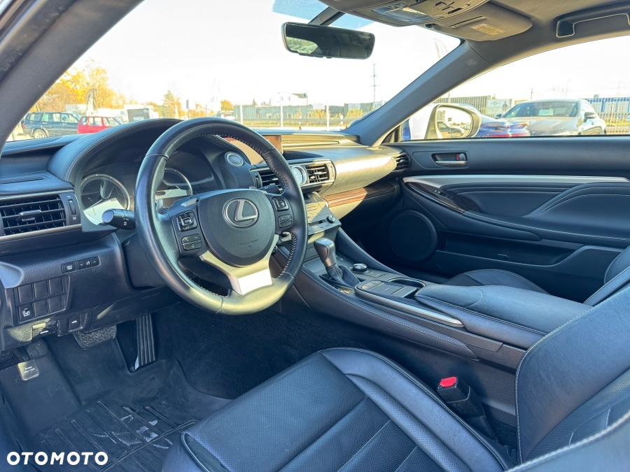 Lexus RC - 10