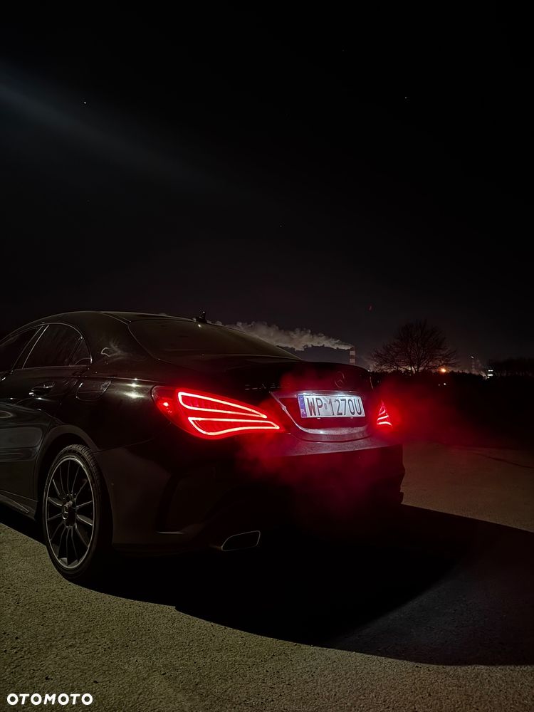 Mercedes-Benz CLA 250 4Matic 7G-DCT AMG Line - 24