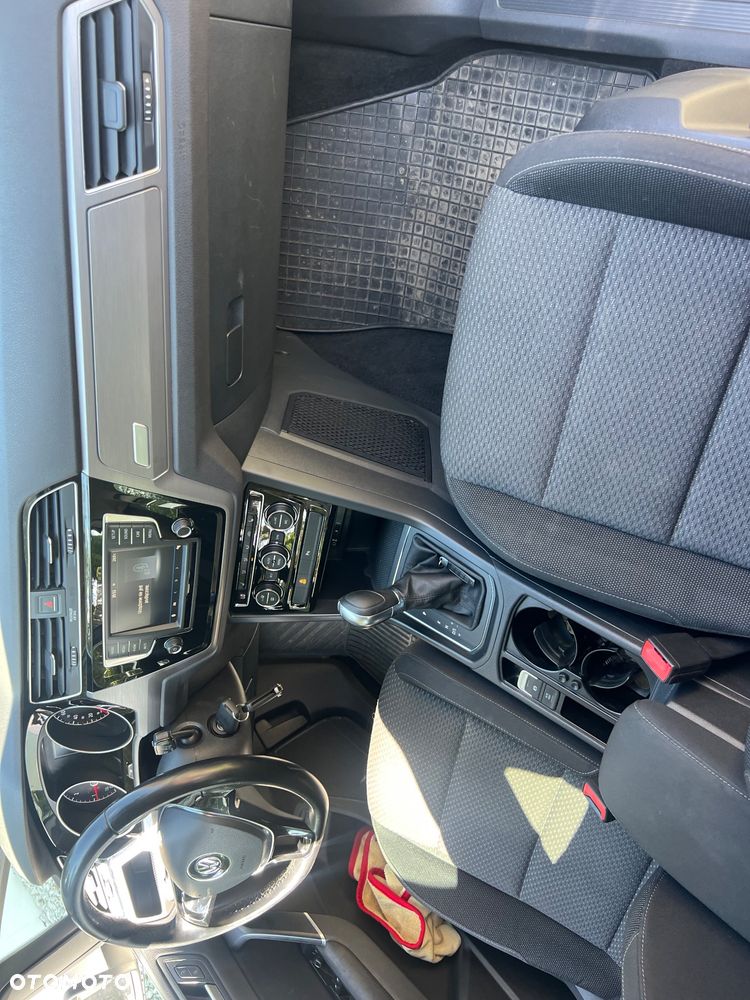Volkswagen Touran 2.0 TDI BMT Highline DSG - 10