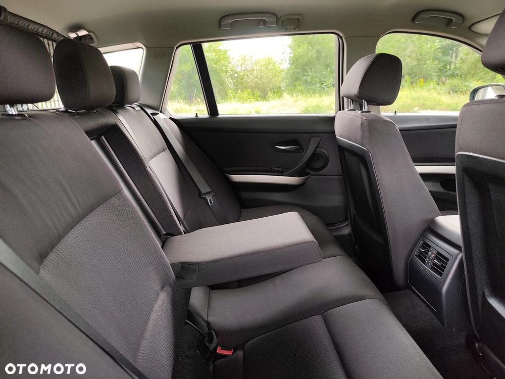 BMW Seria 3 318d - 18