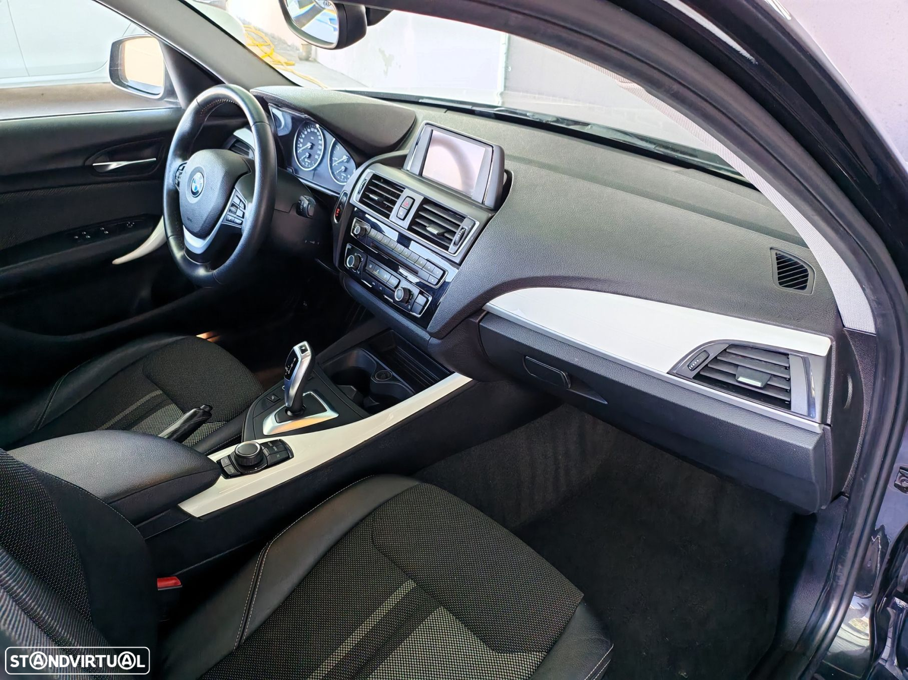 BMW 116 d Line Urban Auto - 8