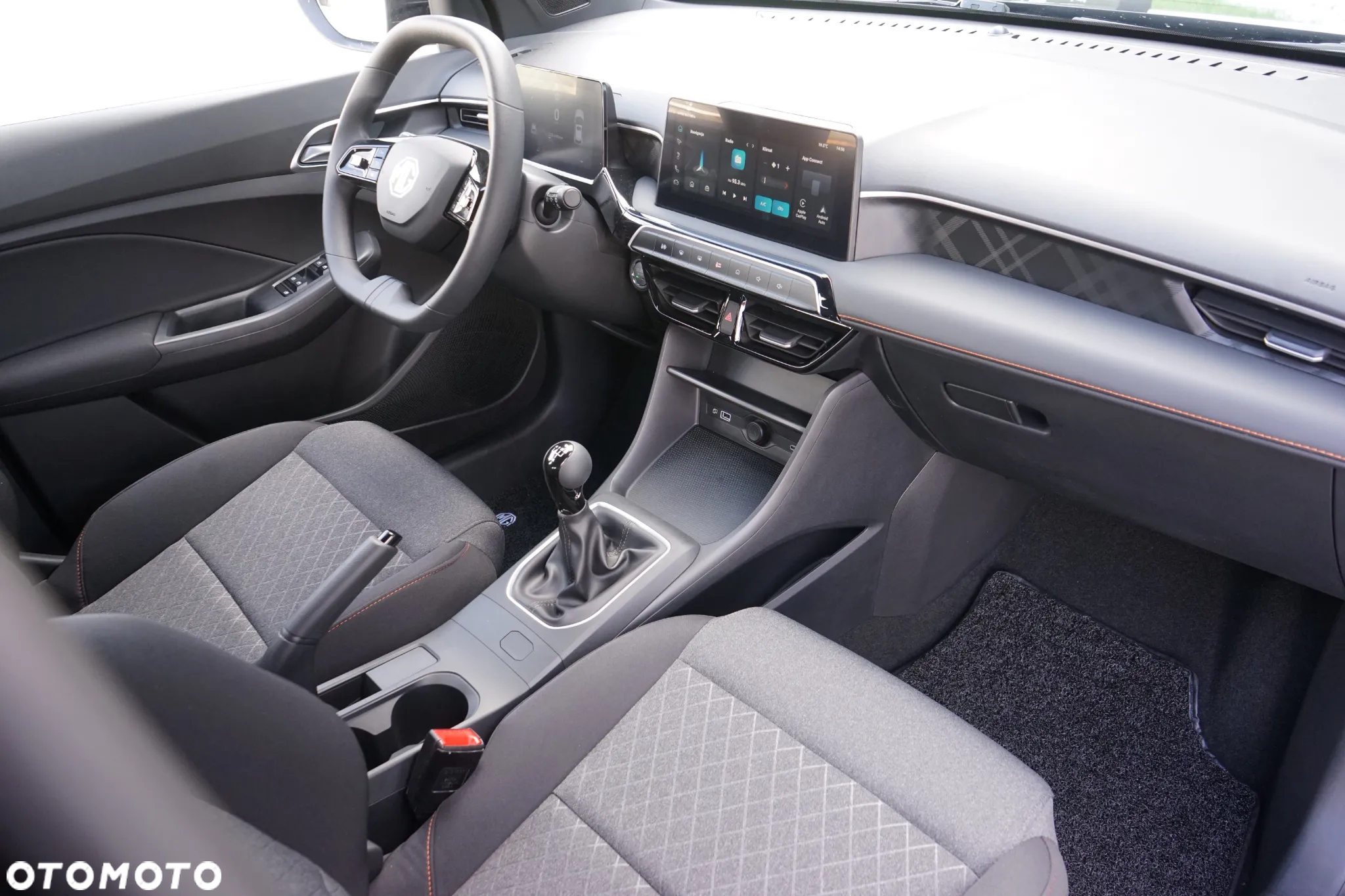 MG MG3 1.5 Excite - 18