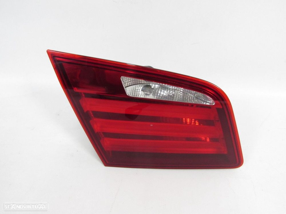 Farolim da mala 1ª Fase Esquerdo Seminovo/ Original BMW 5 (F10) 63217203225 - 1