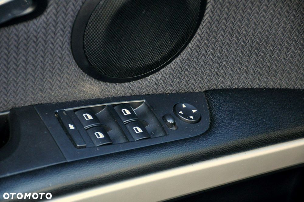 BMW Seria 3 - 34