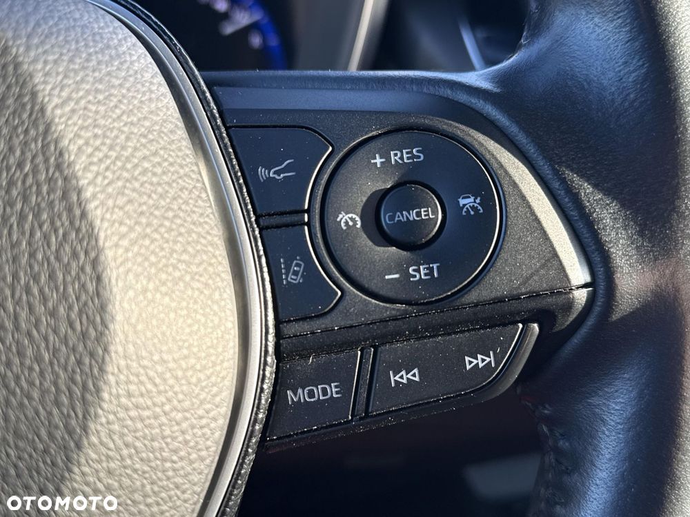 Toyota Corolla 1.8 Hybrid Comfort - 17