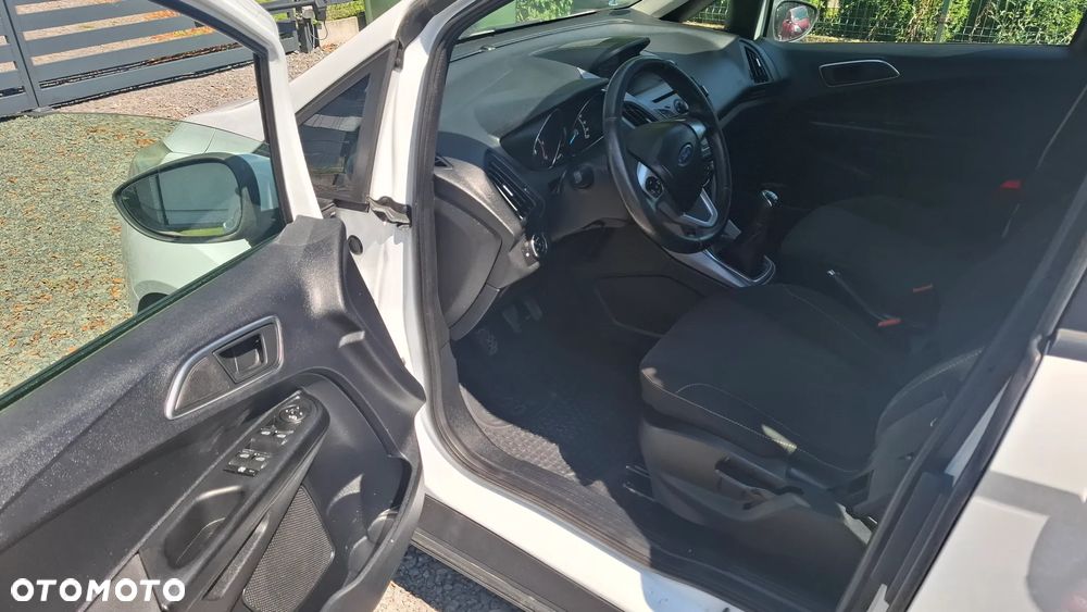 Peugeot 207 1.4 16V Trendy - 10
