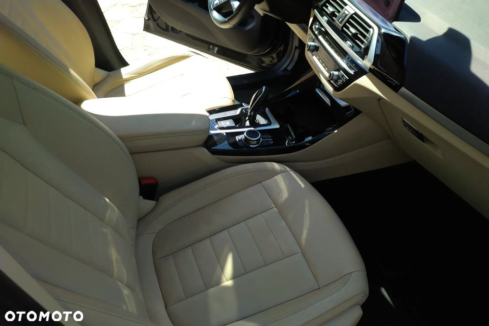 BMW X3 xDrive20i - 10
