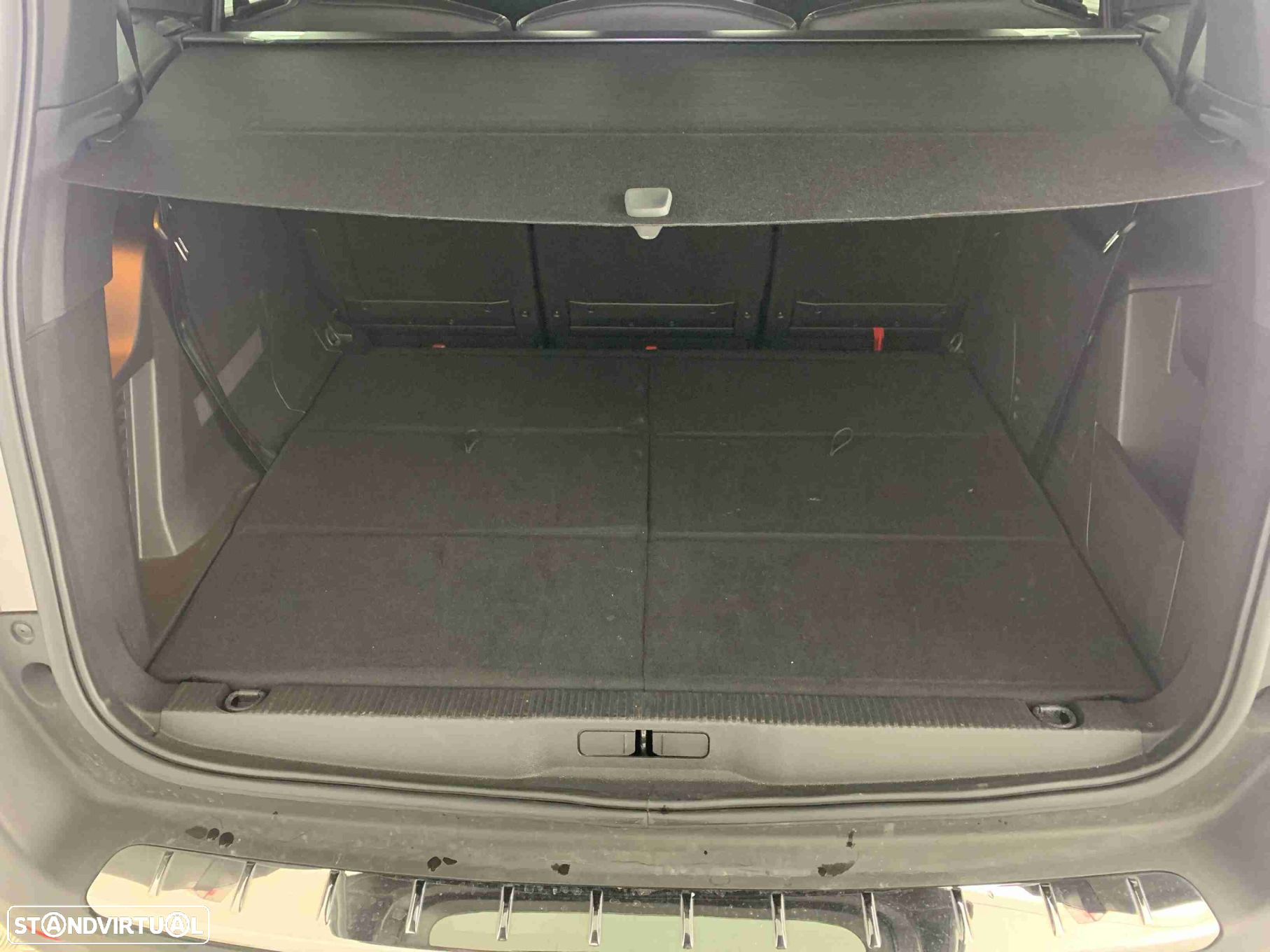 Peugeot 5008 1.5 BlueHDi Allure Pack EAT8 - 25
