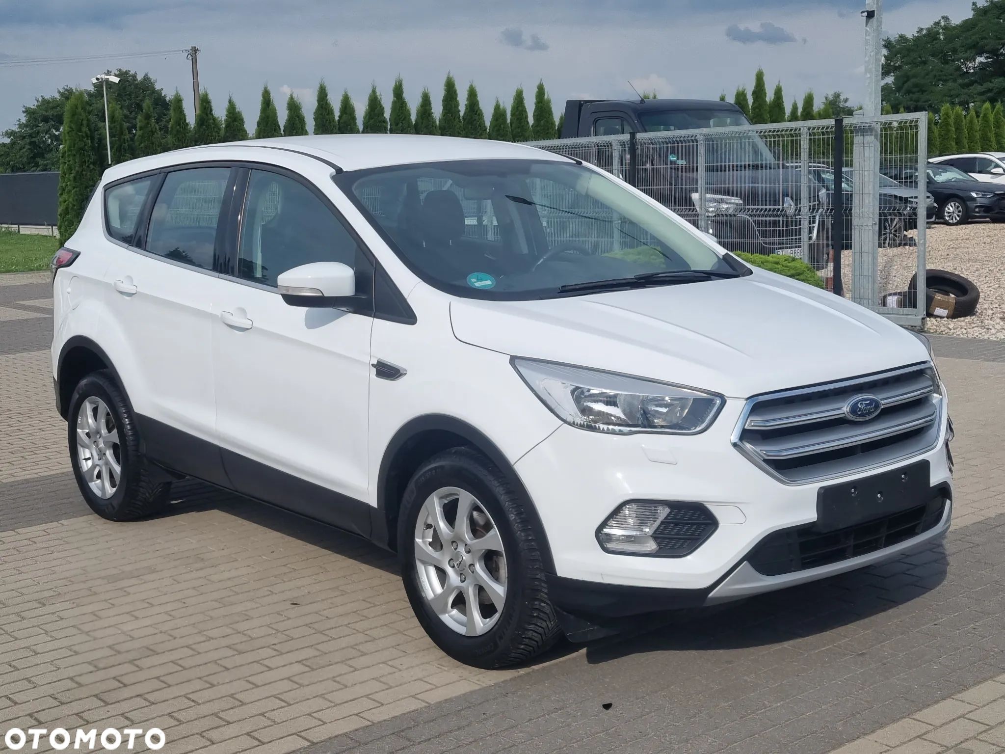 Ford Kuga 1.5 EcoBoost 2x4 SYNC - 1