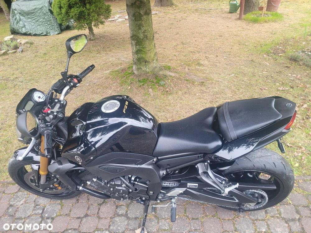 Yamaha FZ8 - 24