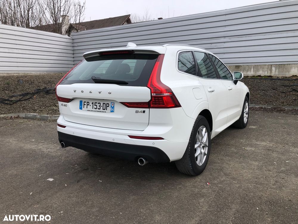 Volvo XC 60 B4 D AWD Geartronic Momentum Pro - 4