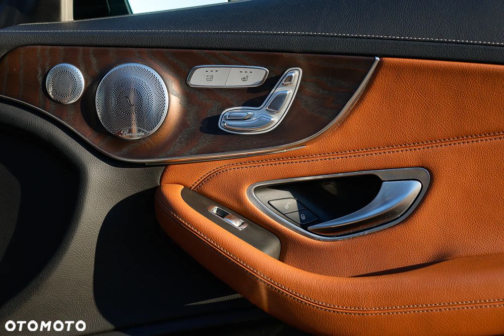 Mercedes-Benz Klasa C 300 Cabrio 9G-TRONIC AMG Line - 15