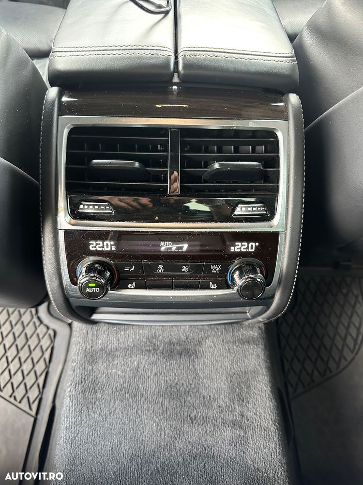 BMW Seria 7 740d xDrive - 23