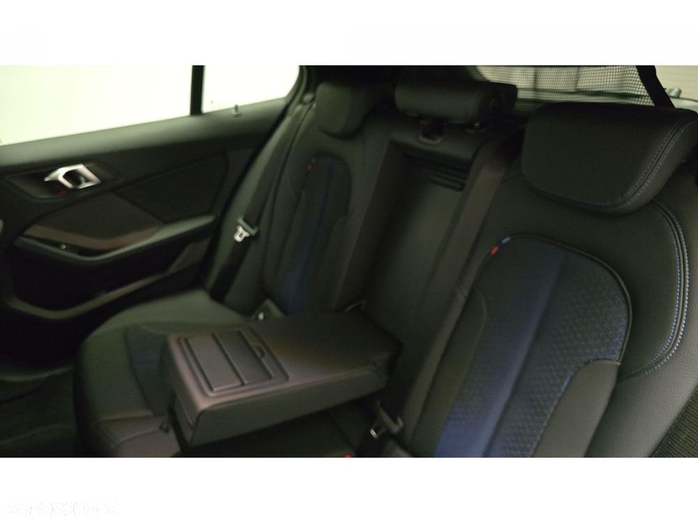 BMW Seria 1 118i - 23