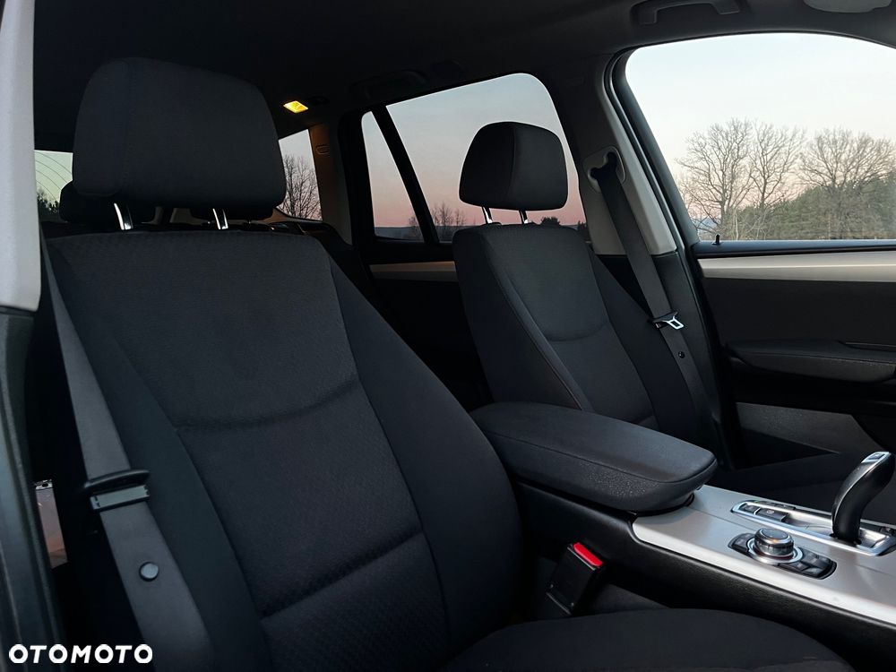 BMW X3 xDrive20d - 33