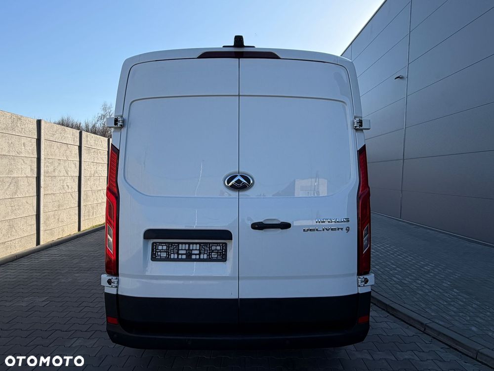 Maxus Deliver 9 - 6