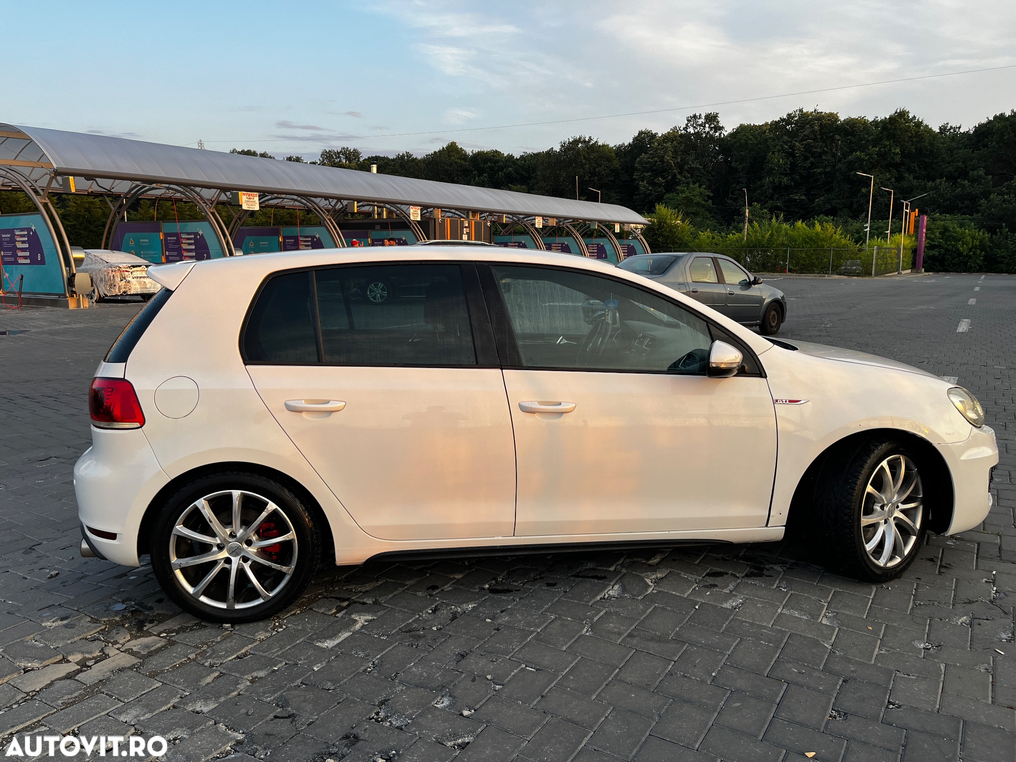 Volkswagen Golf 2.0 GTI DSG - 10