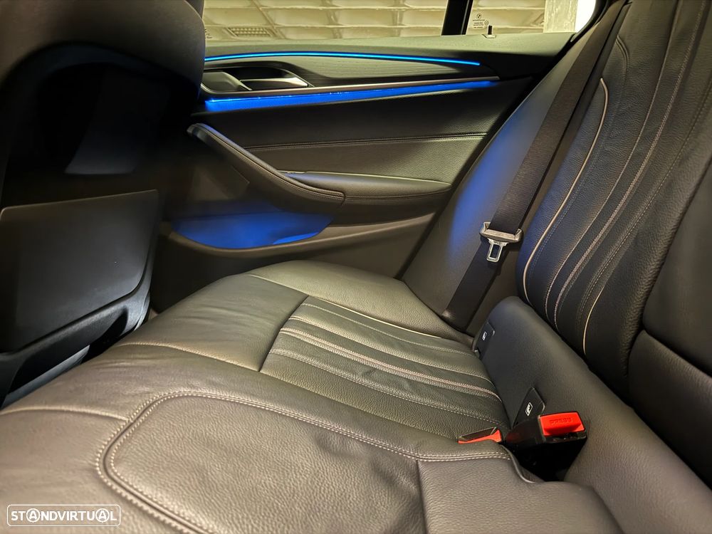 BMW 530 e Pack Desportivo M - 57