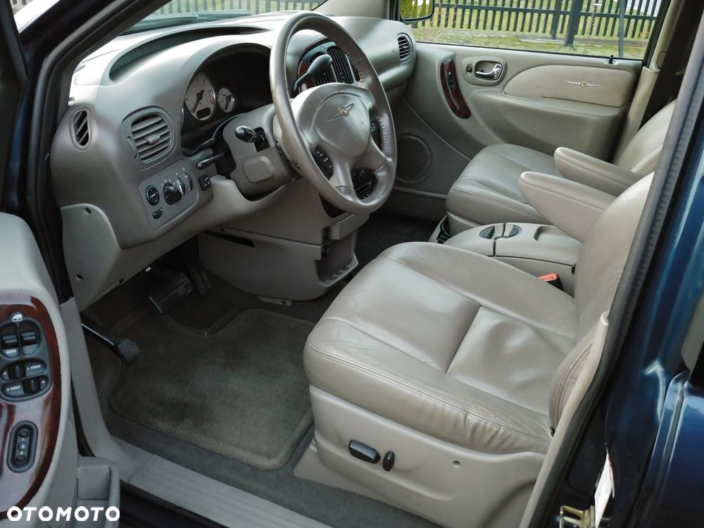 Chrysler Grand Voyager 3.3 Limited AWD - 30