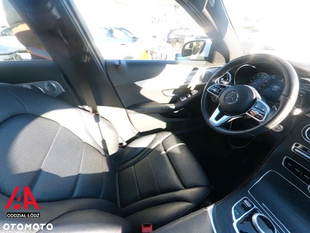 Mercedes-Benz Klasa C 300 9G-TRONIC - 12