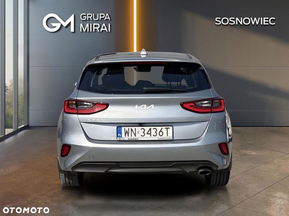 Kia Ceed - 4