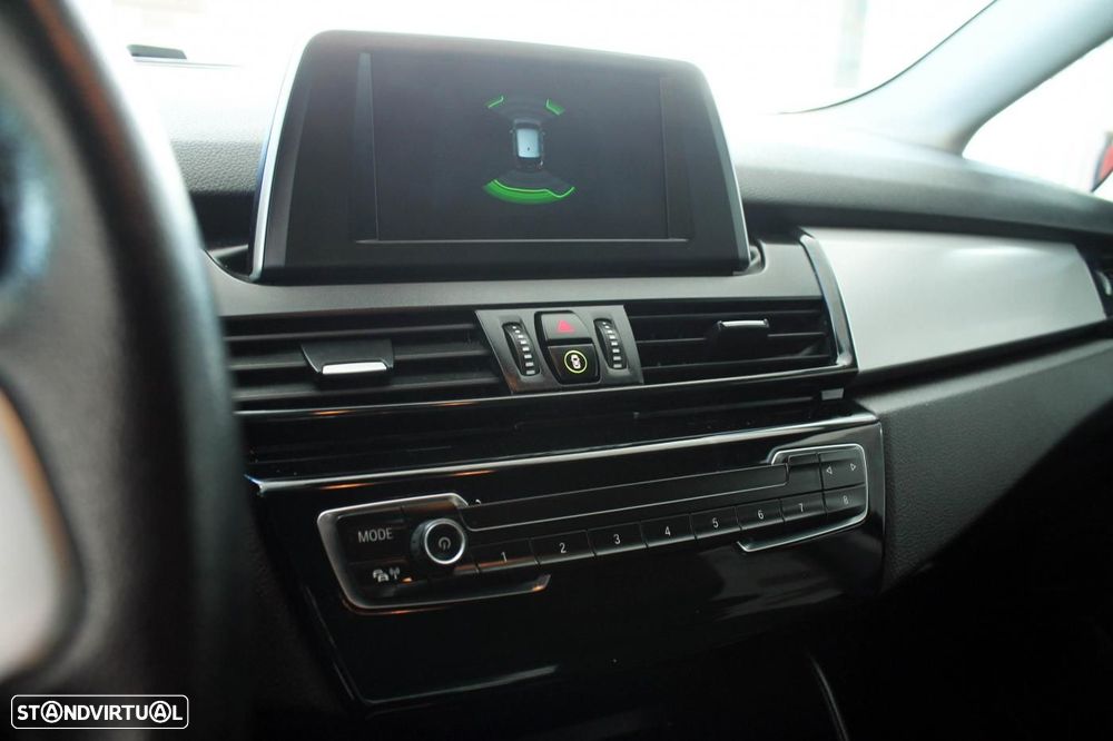 BMW 216 Active Tourer d Auto - 16