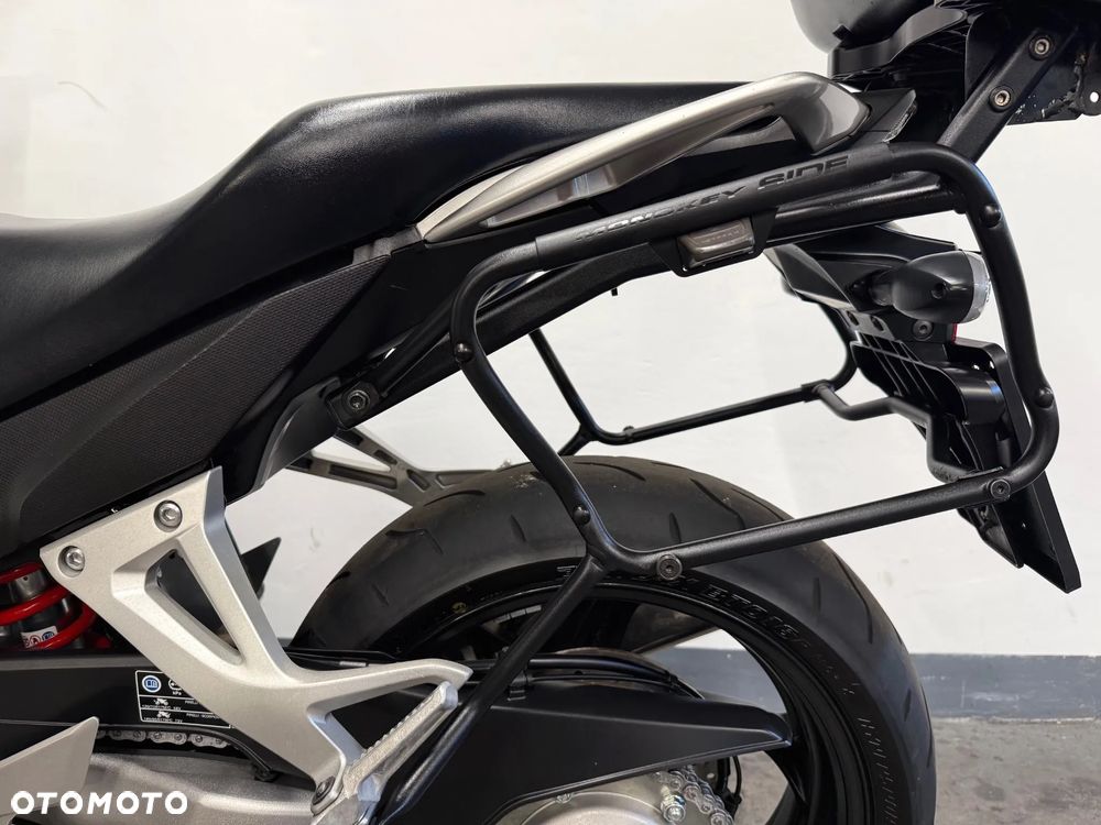 Honda VFR - 26