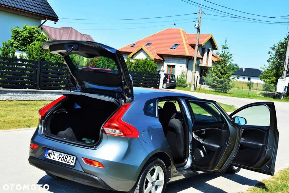 Volvo V40 D2 Momentum - 21