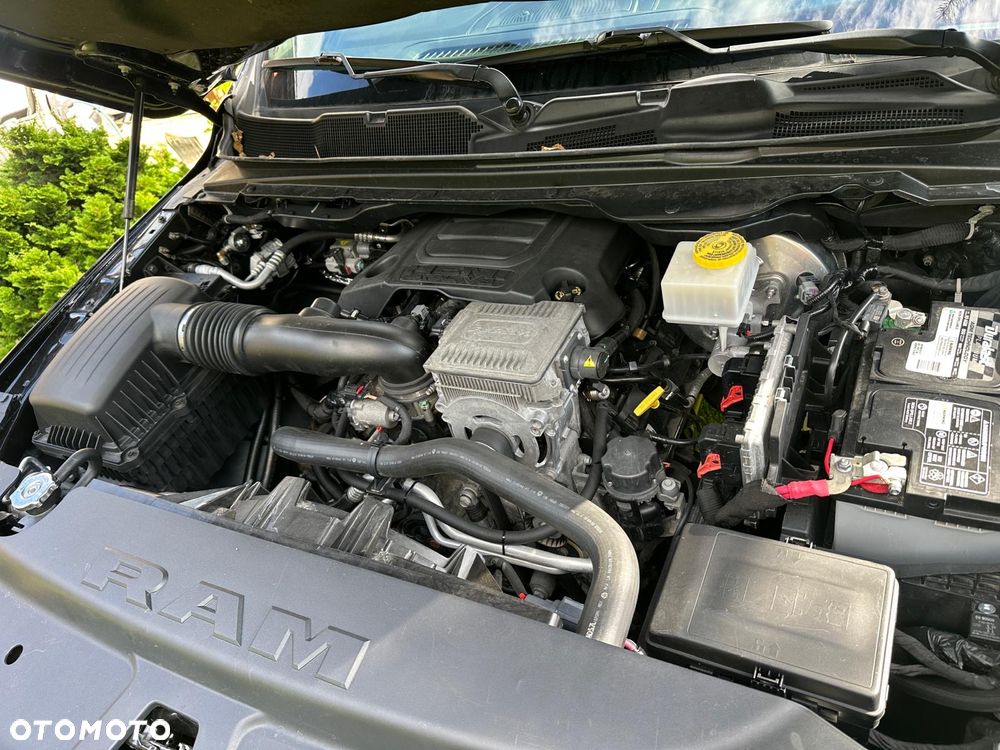 RAM 1500 - 18
