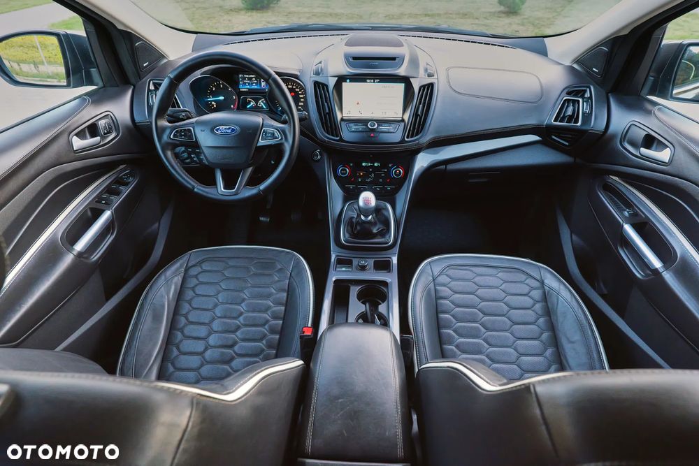 Ford Kuga 2.0 TDCi 2x4 Vignale - 27