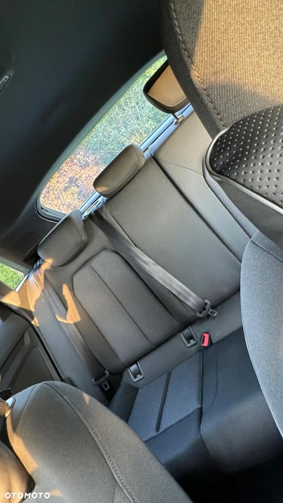Audi A3 ver-30-tfsi-sportback - 12