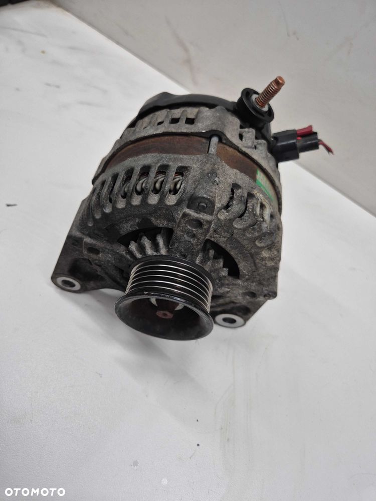Caravan Town country Grand Voyager 4.0 V6 alternator - 1