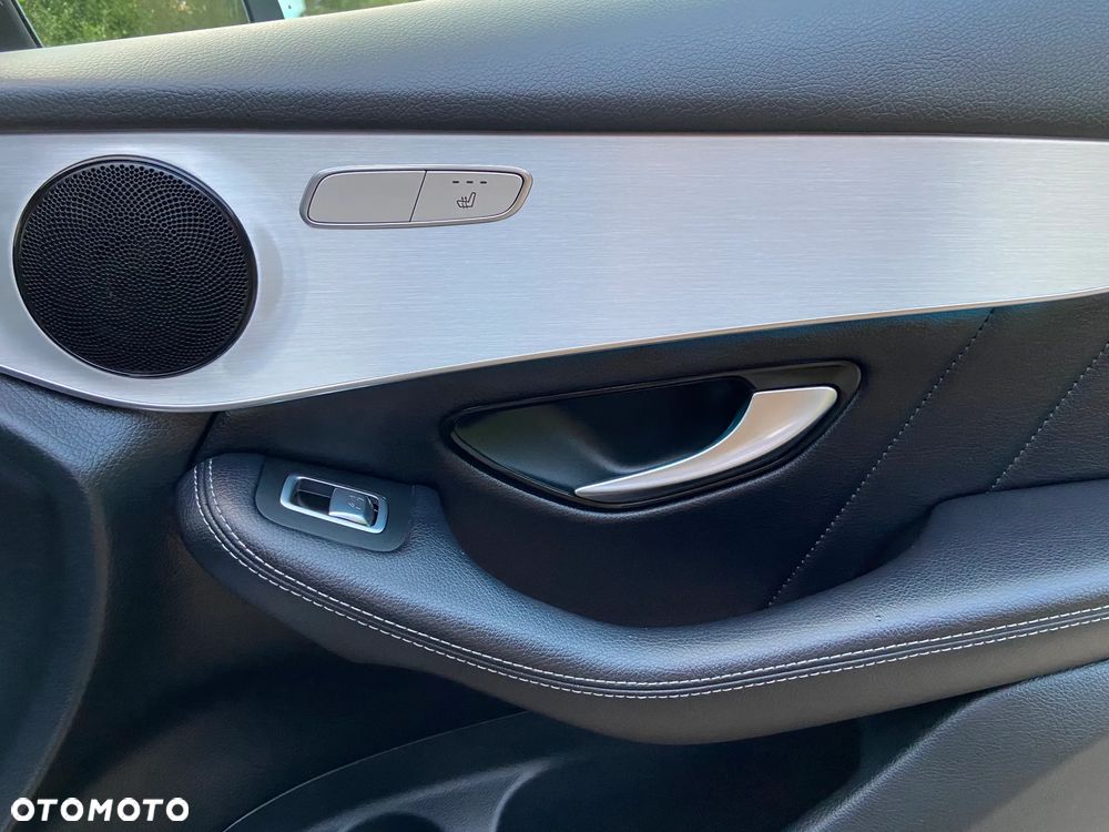 Mercedes-Benz GLC - 34