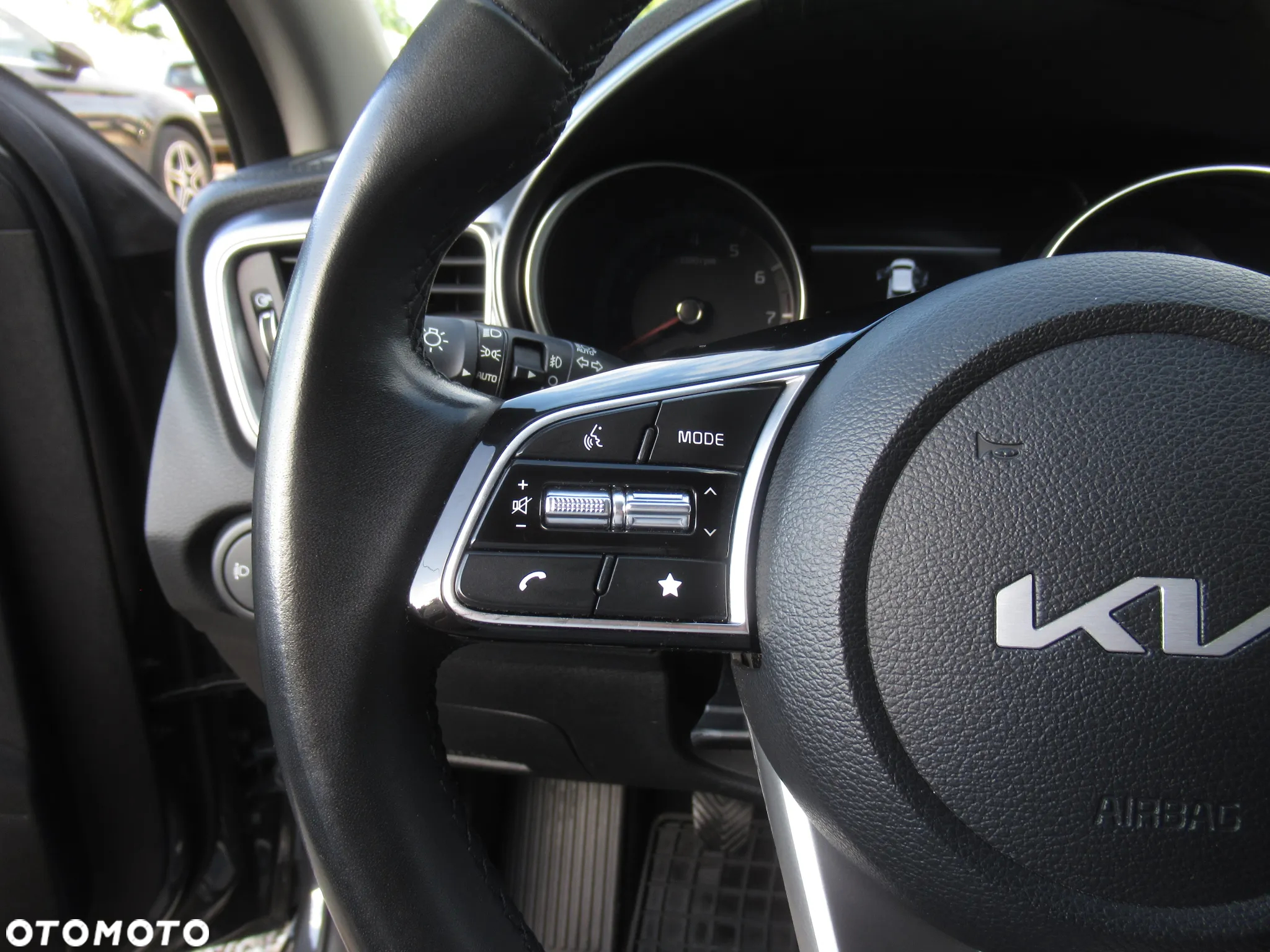 Kia Ceed 1.5 T-GDI M - 12