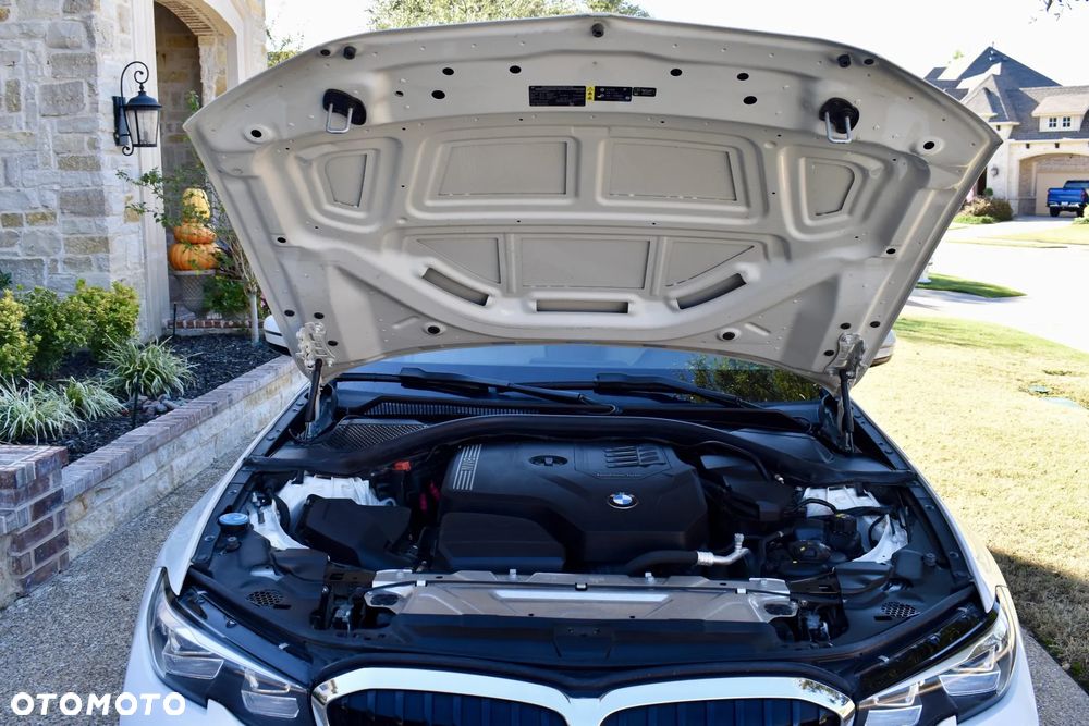 BMW Seria 3 330i - 34