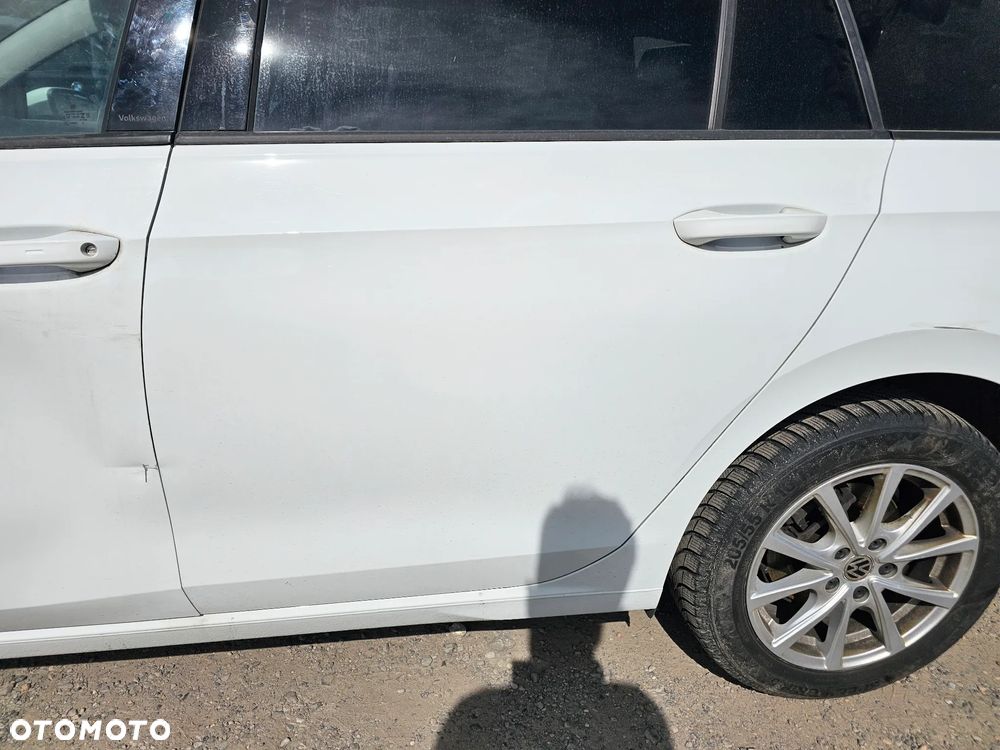 Volkswagen Golf - 8