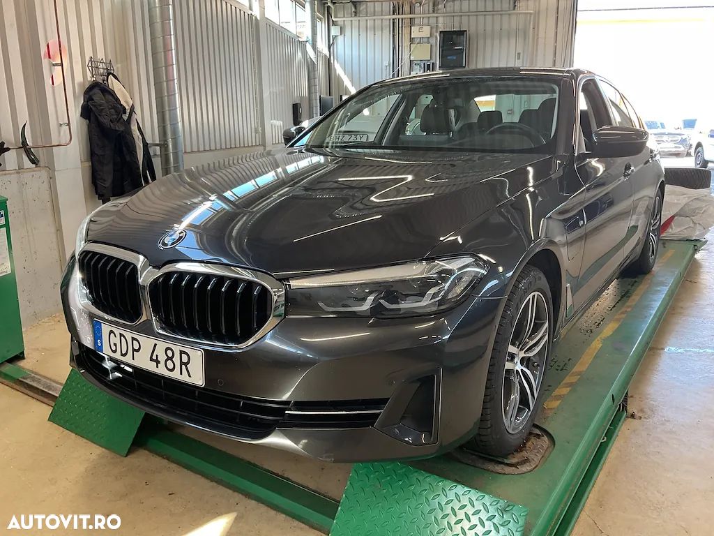 BMW Seria 5 530e xDrive AT PHEV - 1