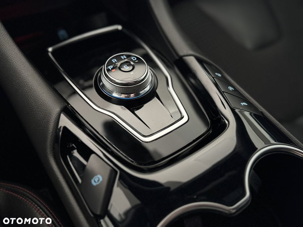 Ford Mondeo - 32