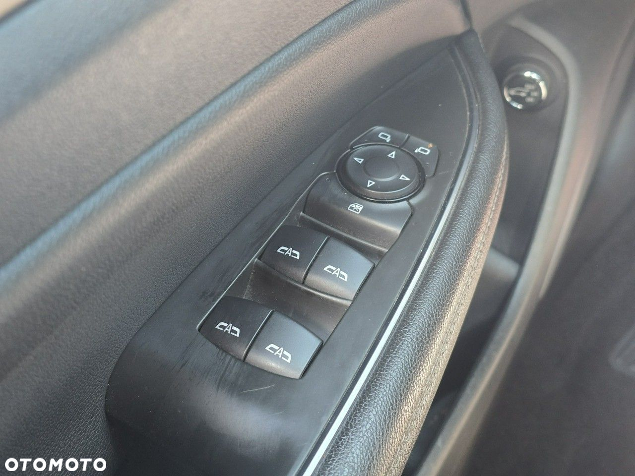 Opel Insignia - 12