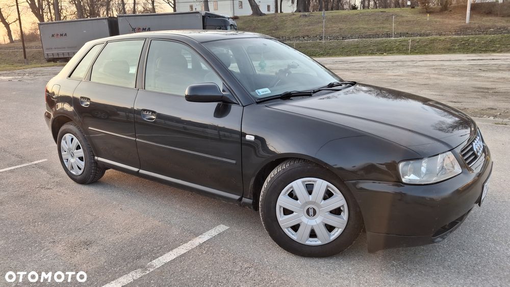 Audi A3 Sportback - 3