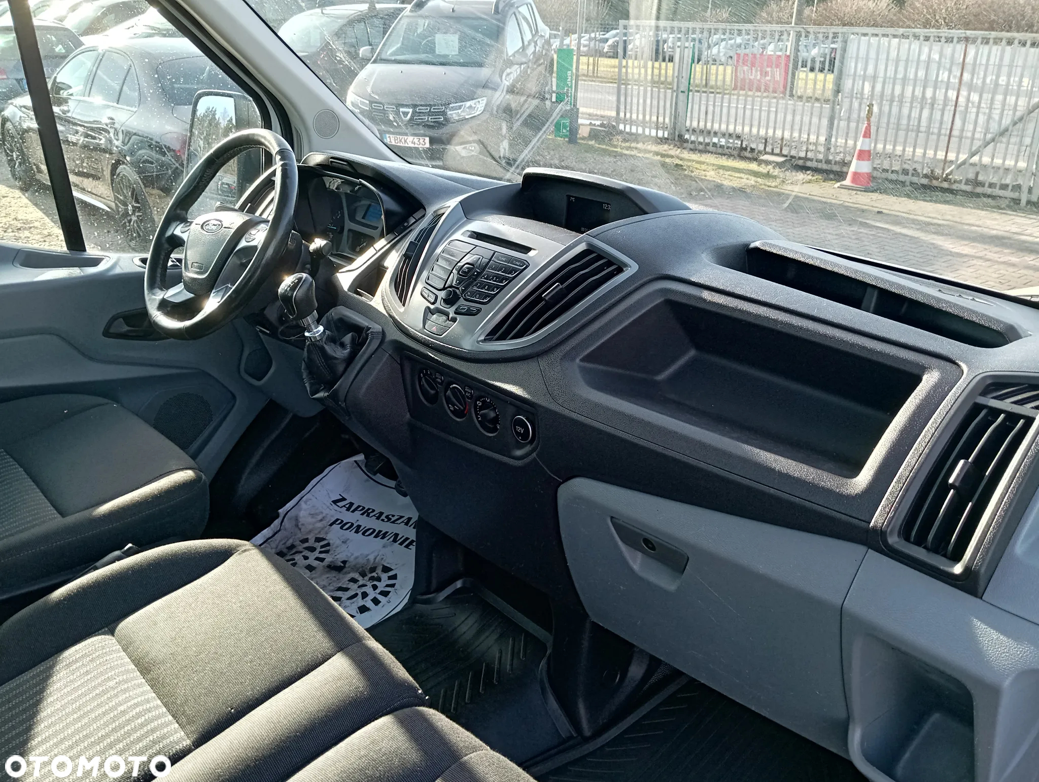 Ford Transit - 12