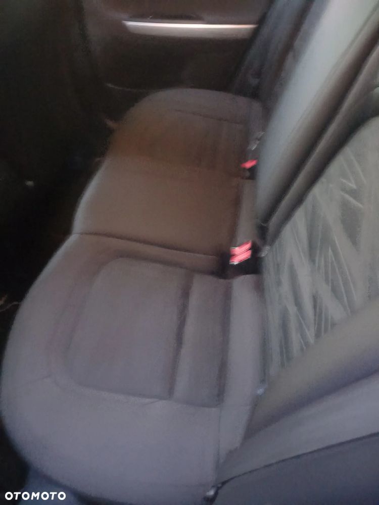 Kia Ceed - 8
