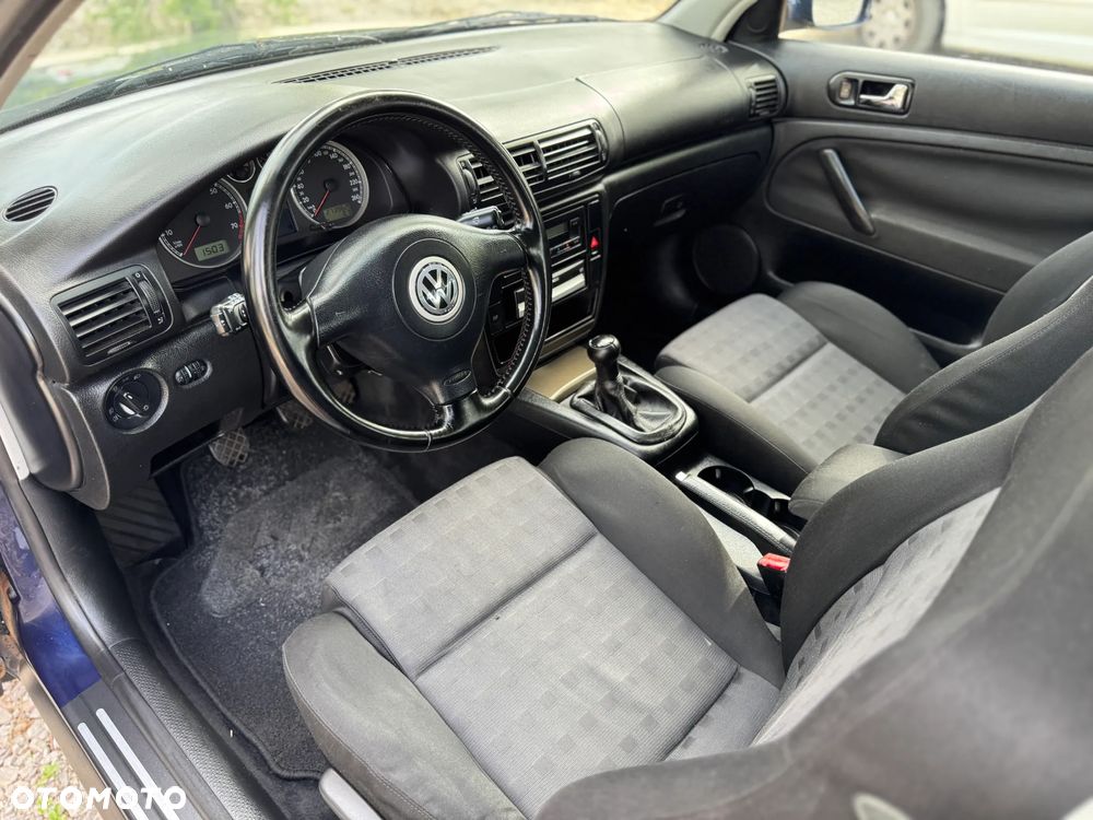 Volkswagen Passat 2.0 GL - 21