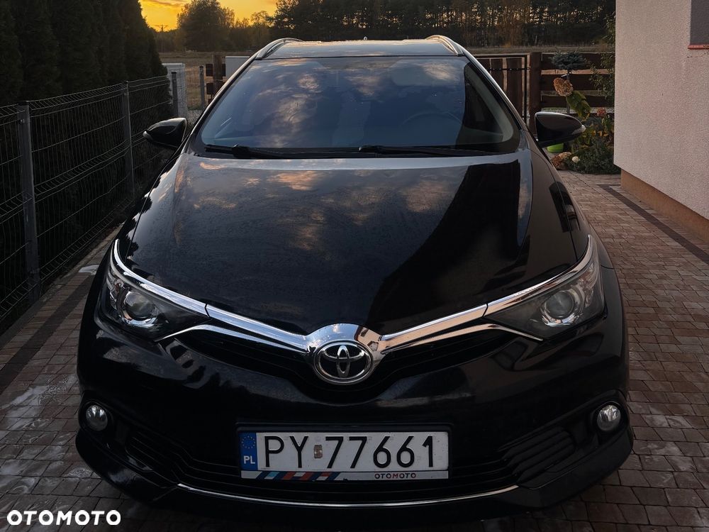Toyota Auris 2016 photo 2