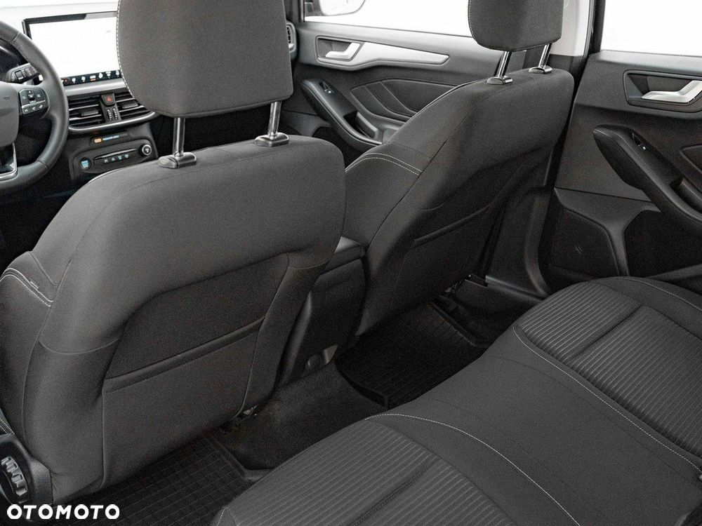 Ford Focus SW 1.0 EcoBoost Titanium - 25