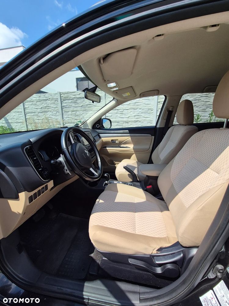 Mitsubishi Outlander 2.0 Intense - 11