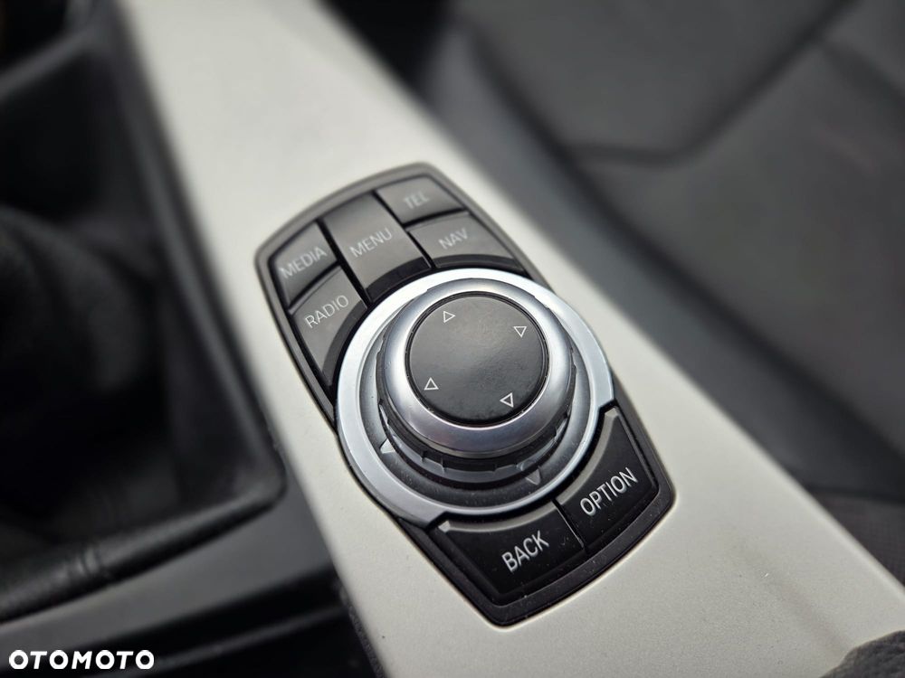BMW Seria 3 318d - 17